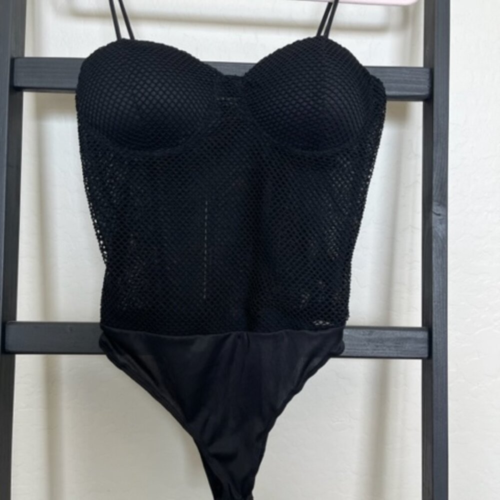 Fashion Nova Black Fishnet bodysuit Size Medium-NEW